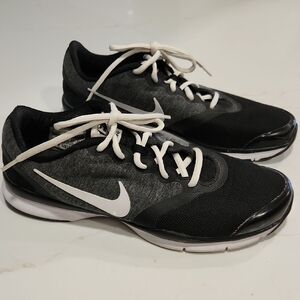 Nike Black and White Streamlined Sneakers